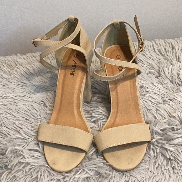 Arlene ankle strap beige heeled sandals size 7 - Picture 3 of 5